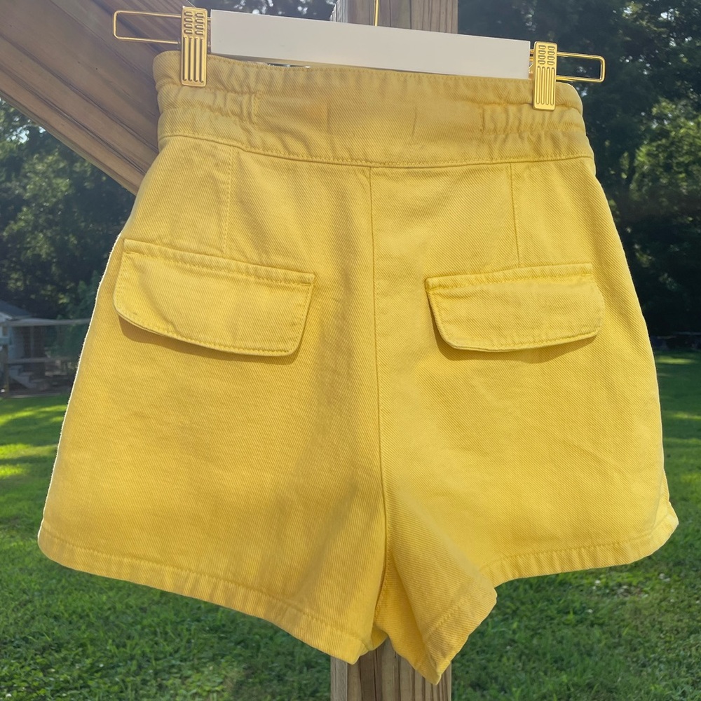 ZARA Ultra High waist Yellow shorts drawstring 2” inseam flared short XS POCKETS